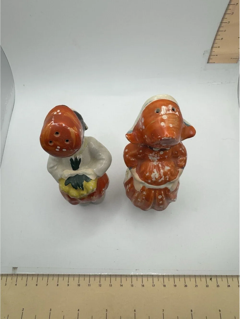 Vintage Salt and Pepper Shakers ~ Kissing Dutch Boy and Girl ~ Japan - Red